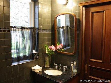 Plum Grove Inn Айова-Сіті Номер фото